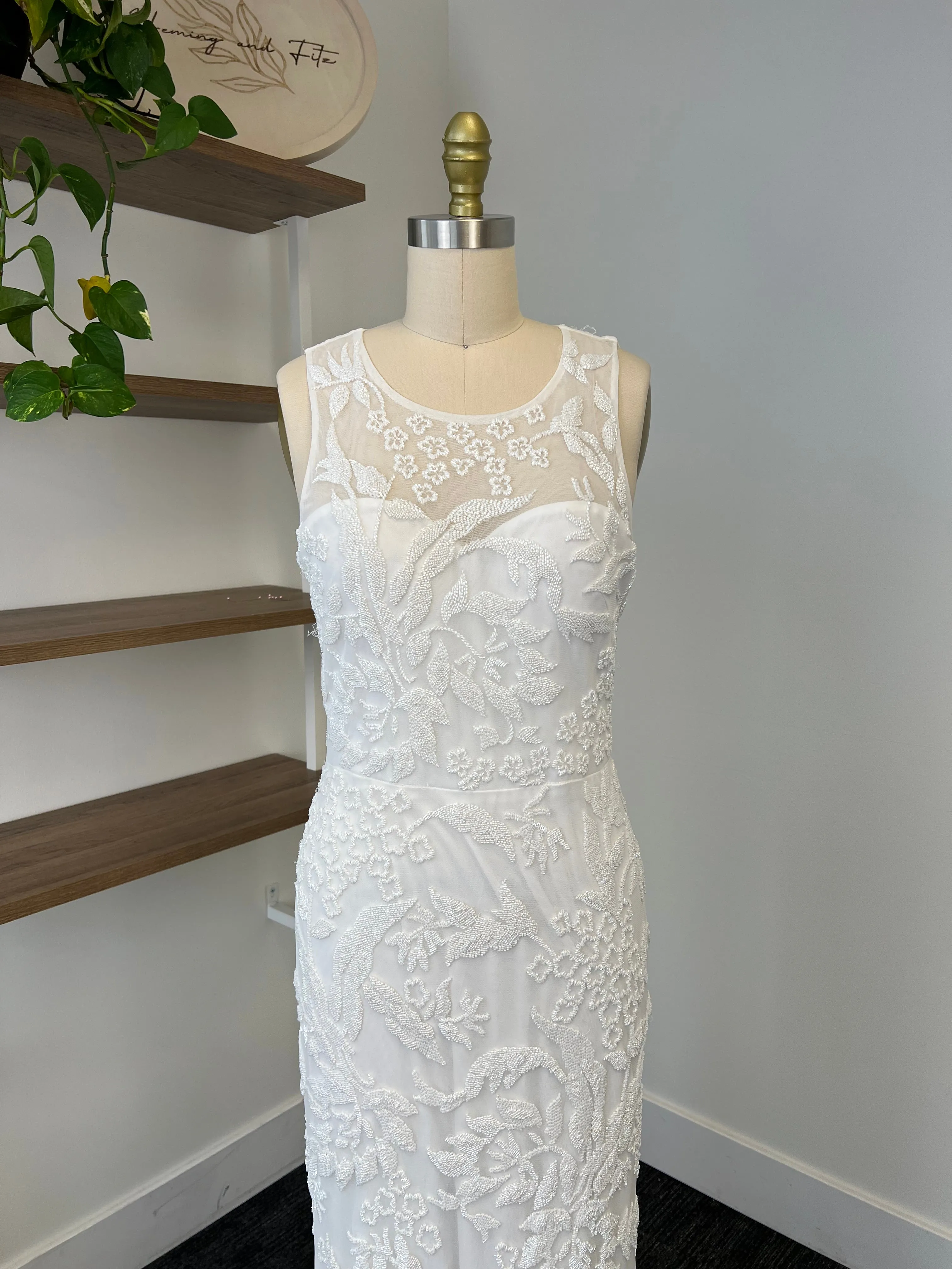 B / Lotus Threads 82115 Size 10