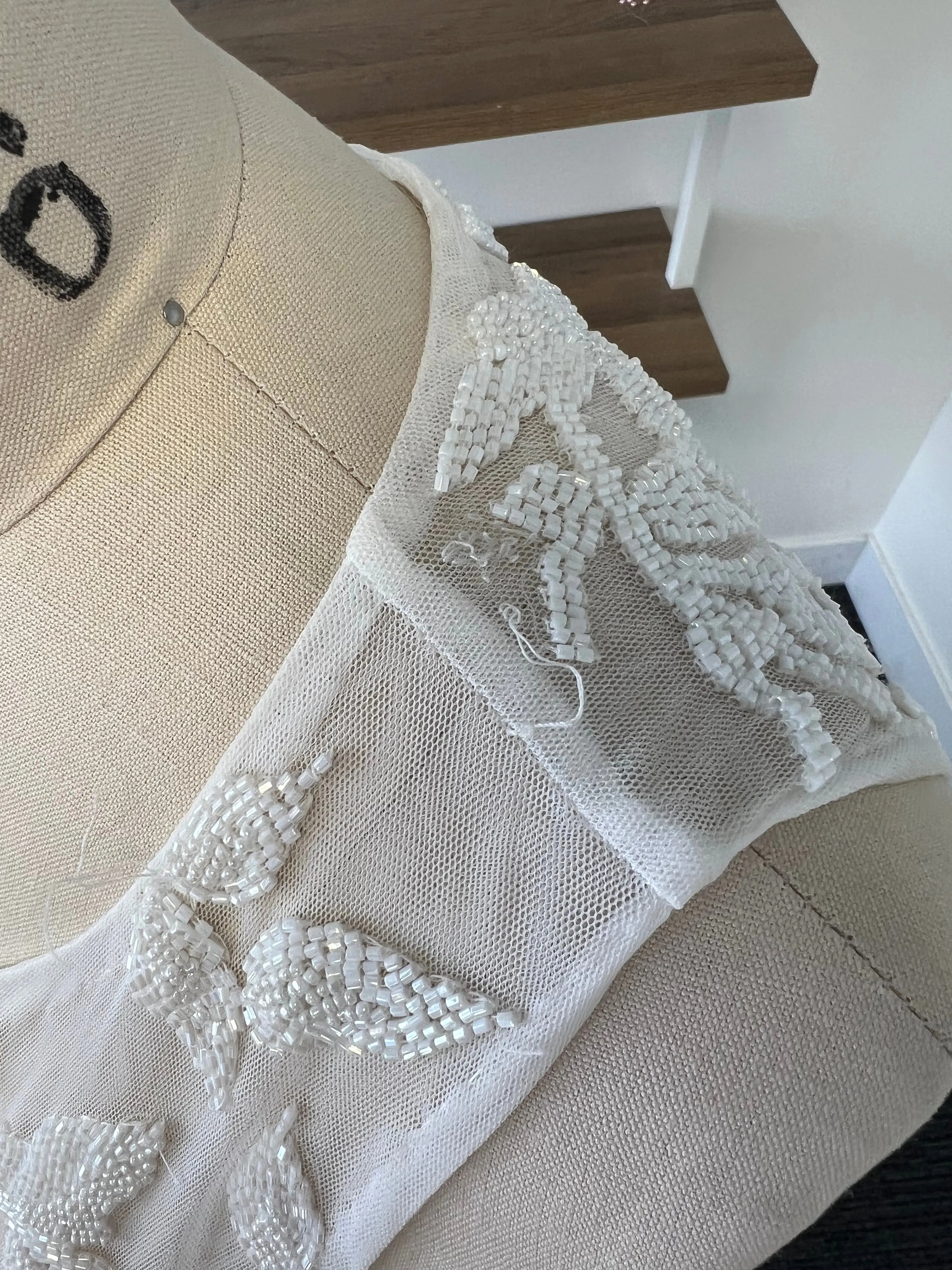 B / Lotus Threads 82115 Size 10