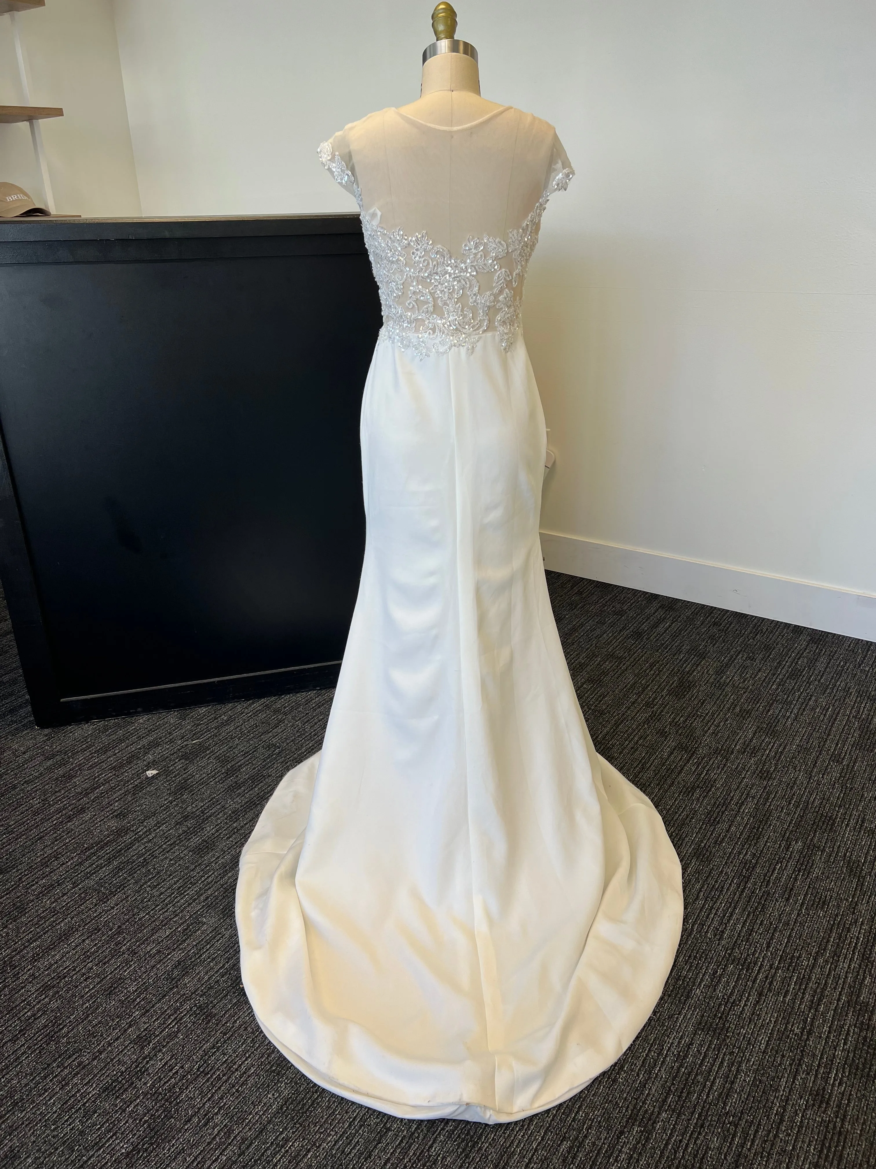 C / L'amour and Lace 25 Size 4